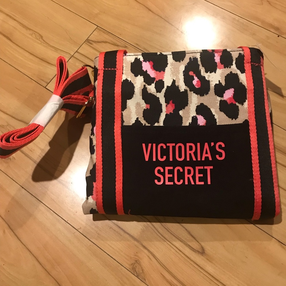 Leopard print tote